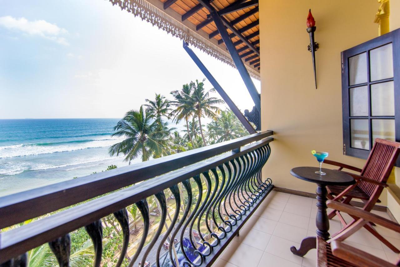 Beach Front Аханґама Екстер'єр фото