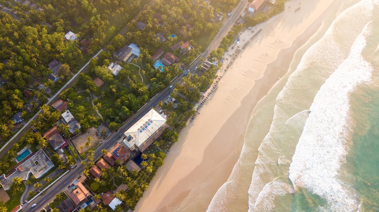 Beach Front Аханґама Екстер'єр фото